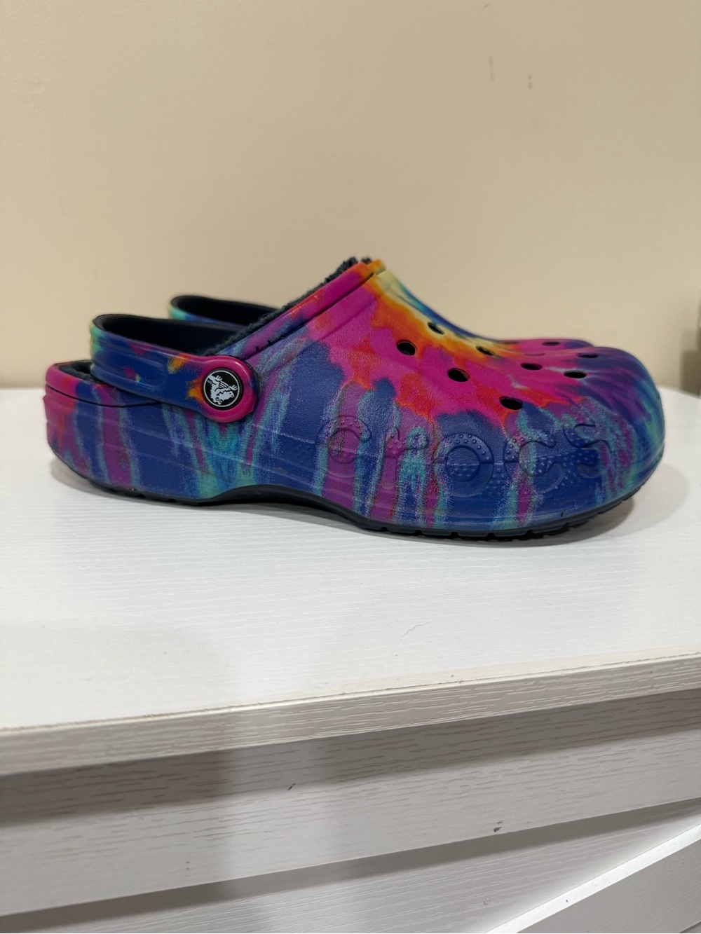 Crocs Baya Lined Tie-Dye Clogs Multi Color Fuzzy Warm size 9